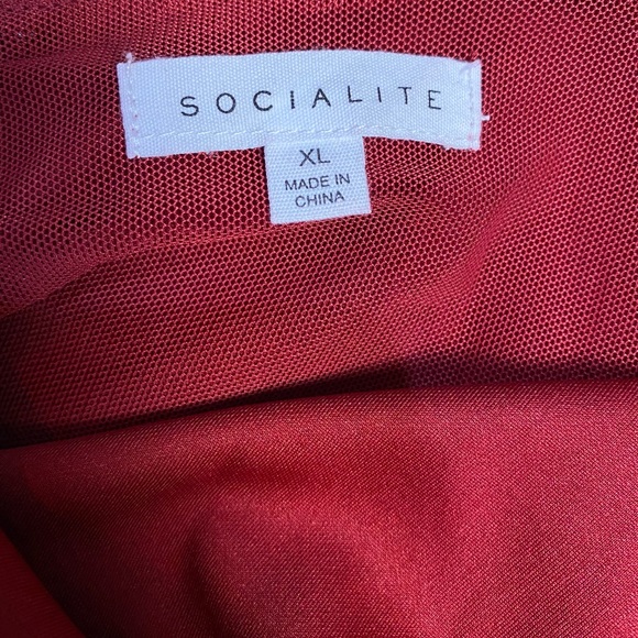 SOCIALITE Ruby Red Bodysuit - Picture 5 of 6